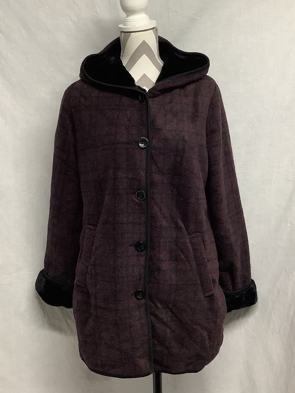 Ike Behar Plush Hooded Button-Front Jacket in Deep Plum w Black Faux Fur Trim M